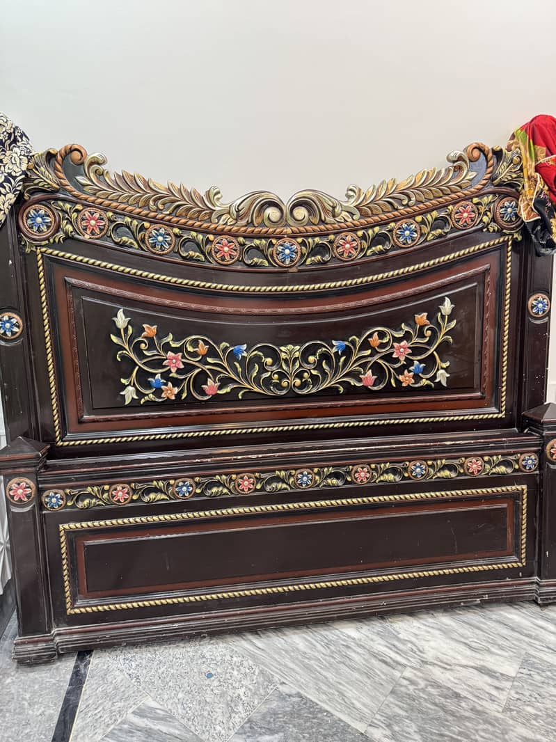 King size bed & dressing table 0