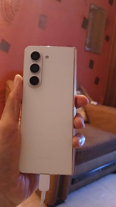 Samsung fold 5 512gb full new sacrach less phone 10.10