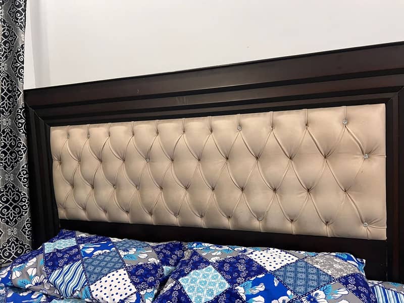 King size Bed set with dressing table 1