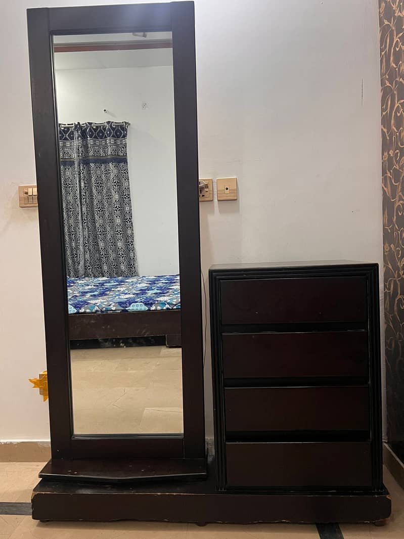 King size Bed set with dressing table 2