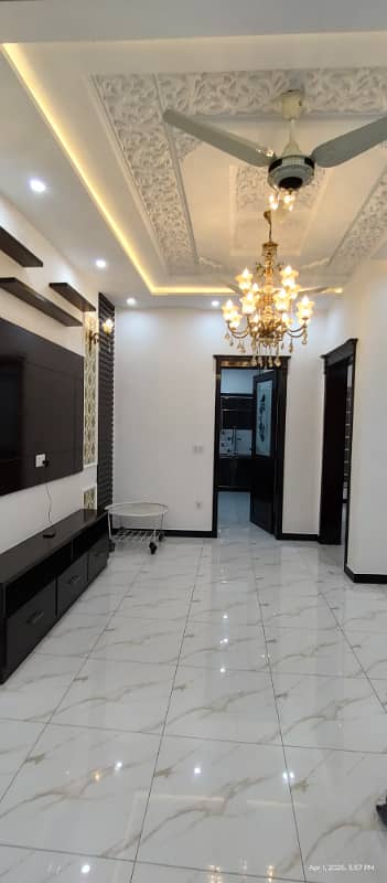 10 Marla brand new 6 beds house near Expo center and ucp and 2 . . . 3. . . 1. . . Double kitchen double unit house