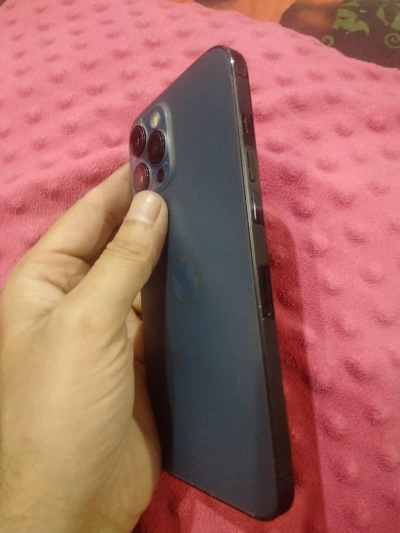 iPhone 12 pro max 2