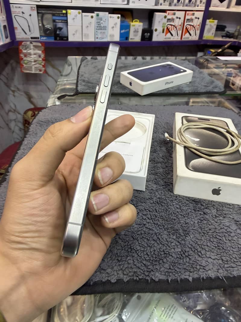 Iphone 15 Pro Max 6
