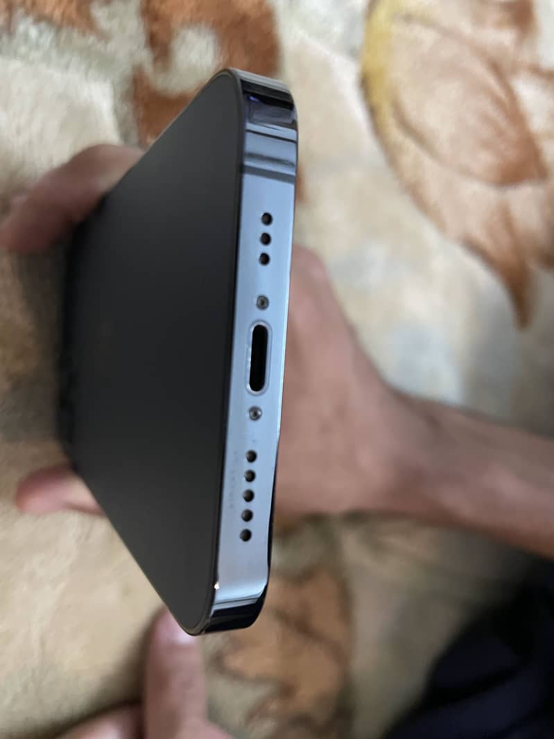 IPHONE 12 PRO 6