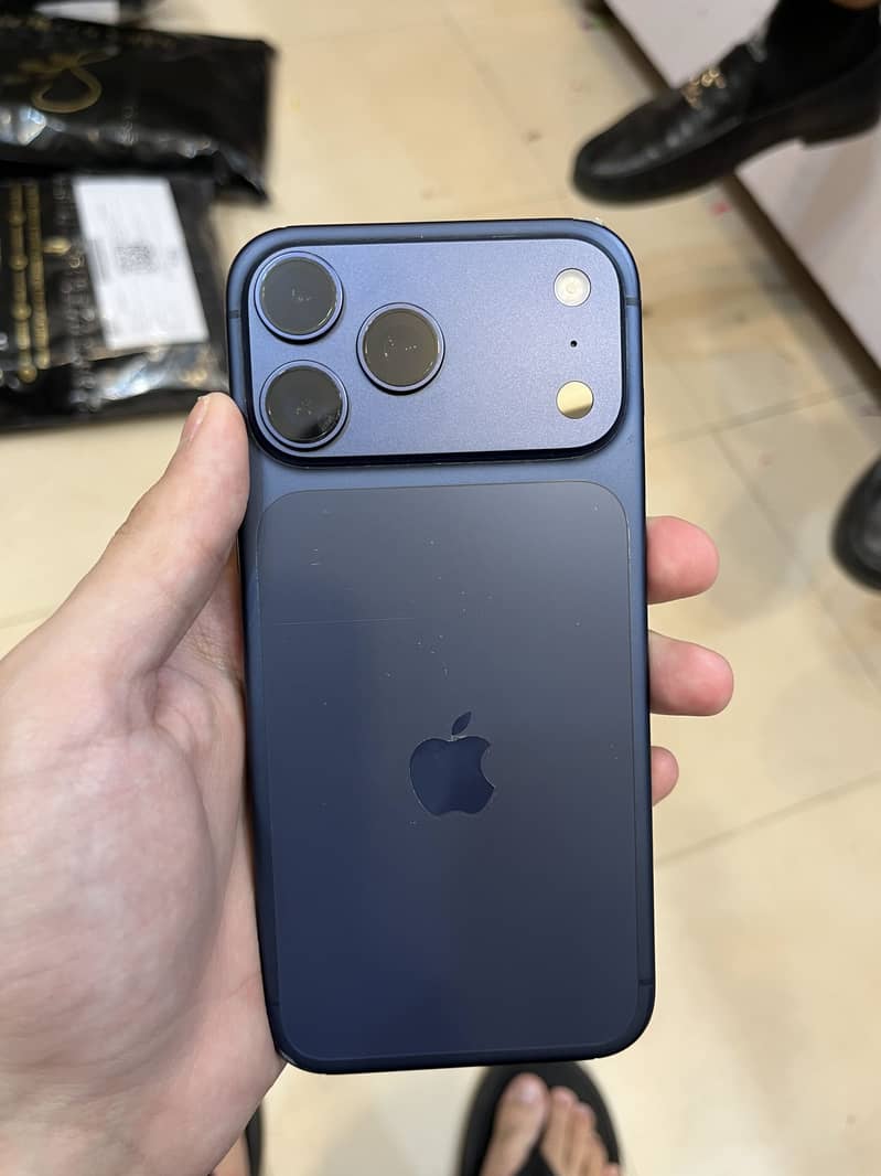 Iphone 17 Pro Max 1
