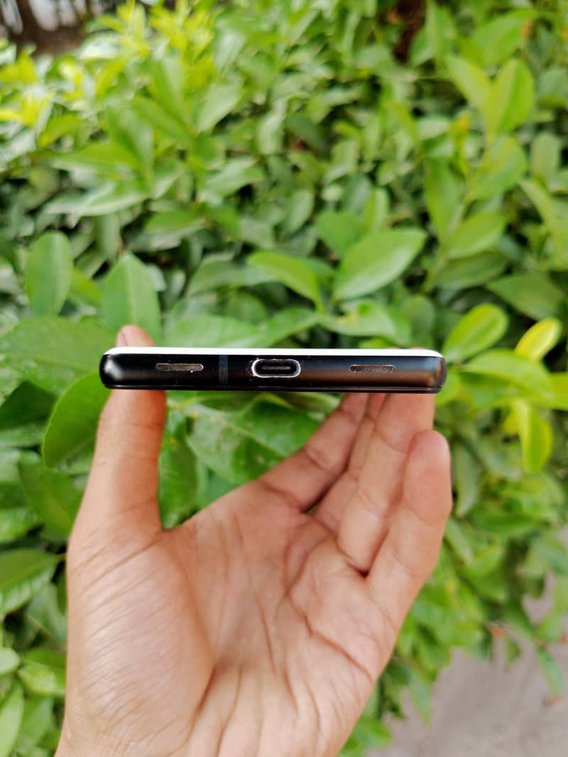 Google Pixel 6A 1