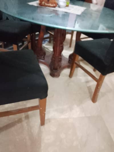6 chairs round dinning table