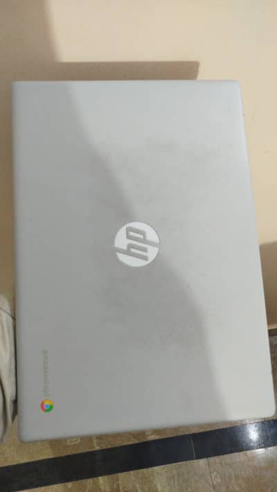 HP Chromebook 14 G6 , Chrome OS with Linux , 64gb eMMC storage , 4 GB