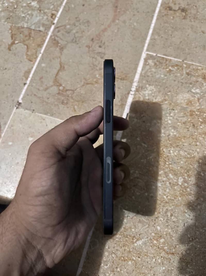 IPhone 12 3