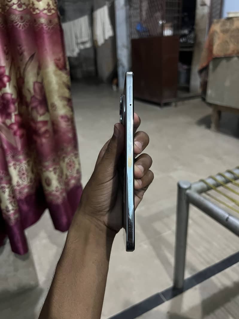 Techno spark 30 pro 2