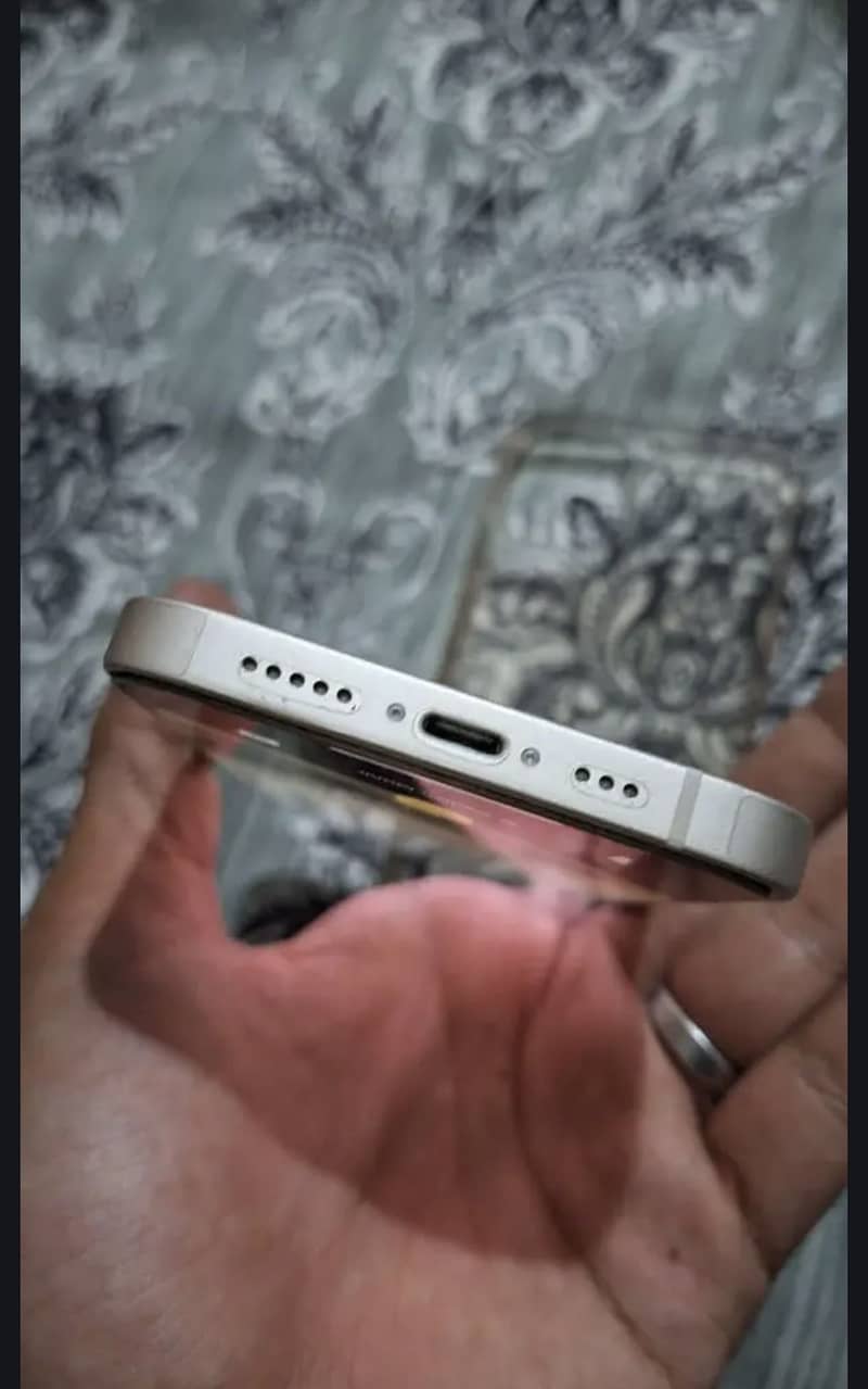 Iphone 13 4