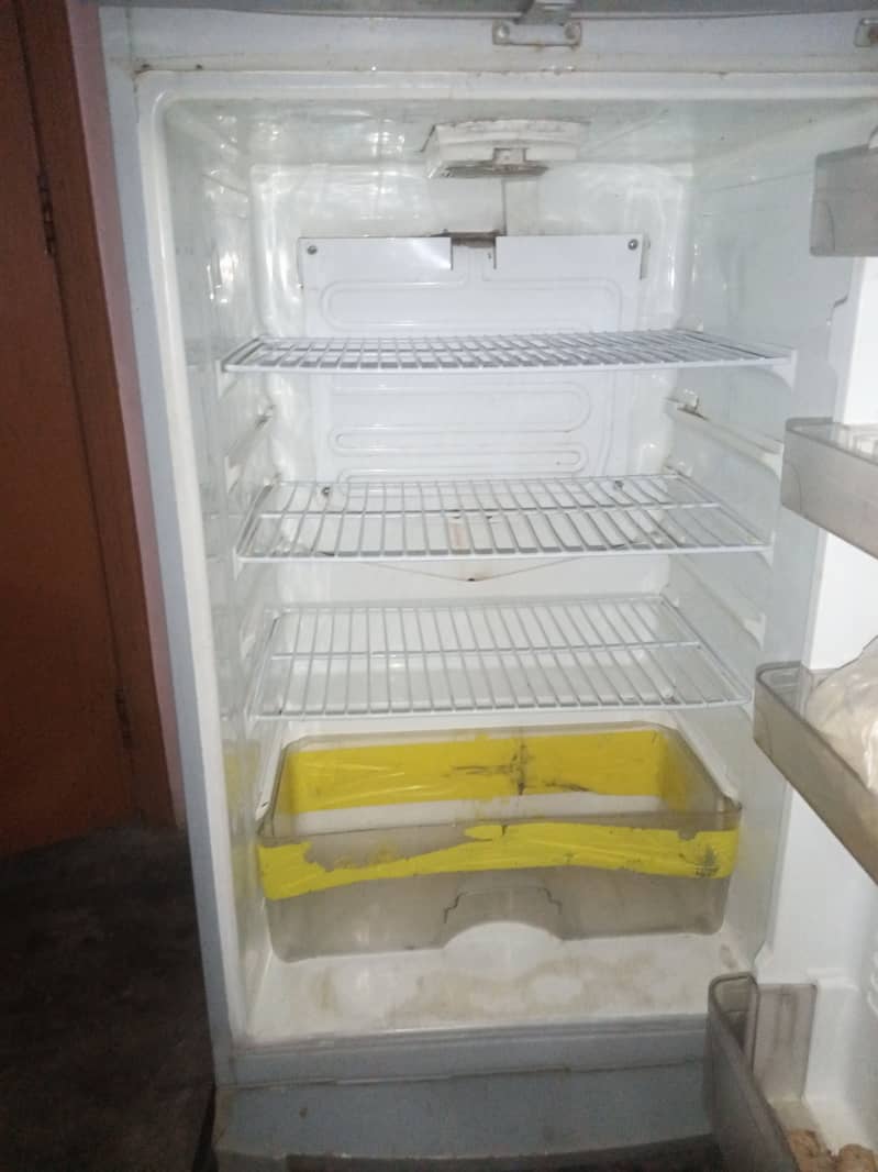 Dawlance refrigerator 1