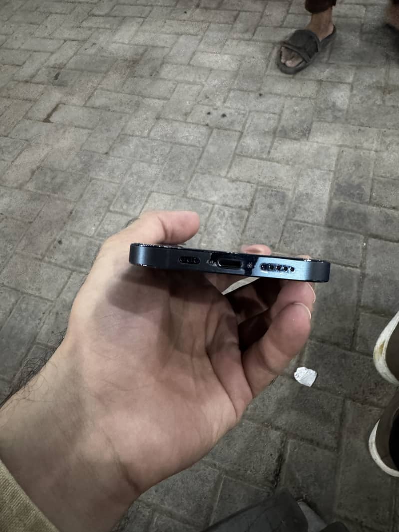 iPhone 12 Pro sim working 1