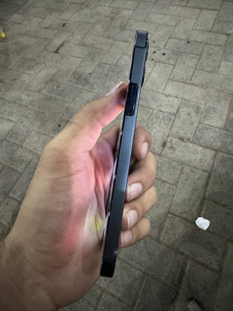 iPhone 12 Pro sim working 4