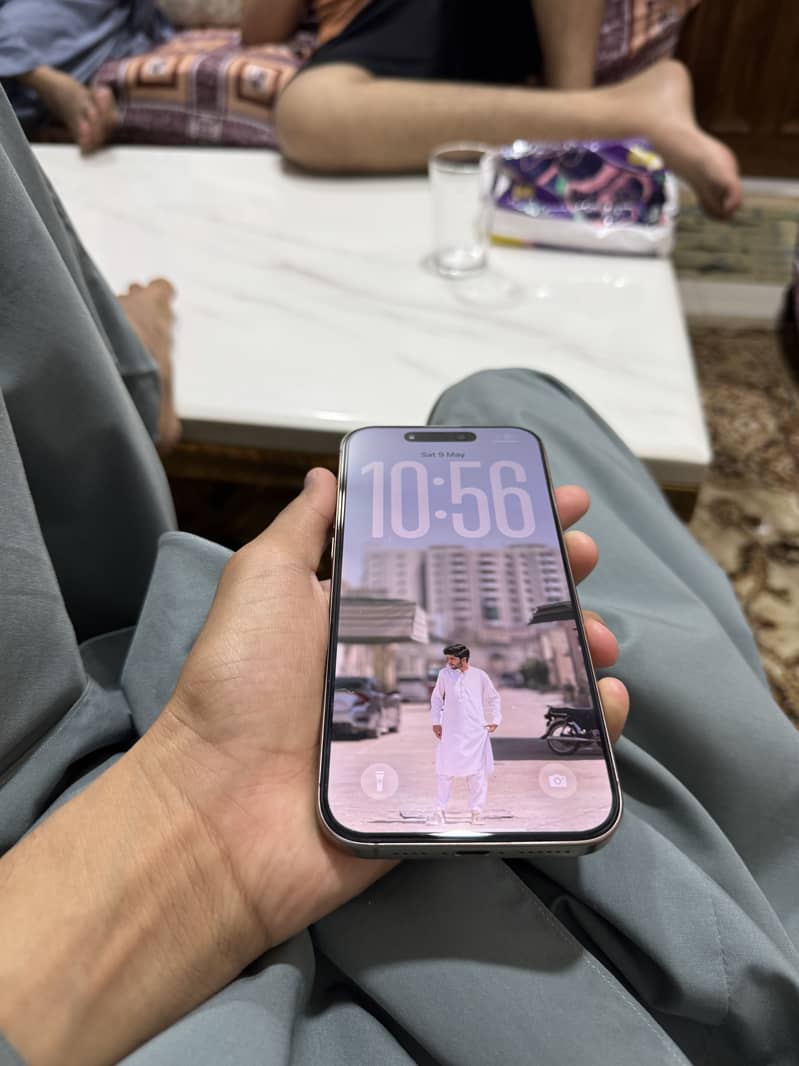 iPhone 16 pro max 1