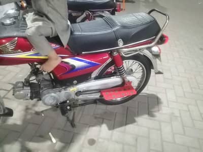 03056528131,, 03479041517, model,, 2018