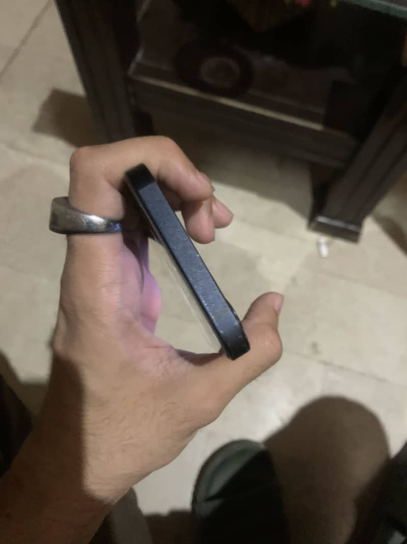 iphone 12 3