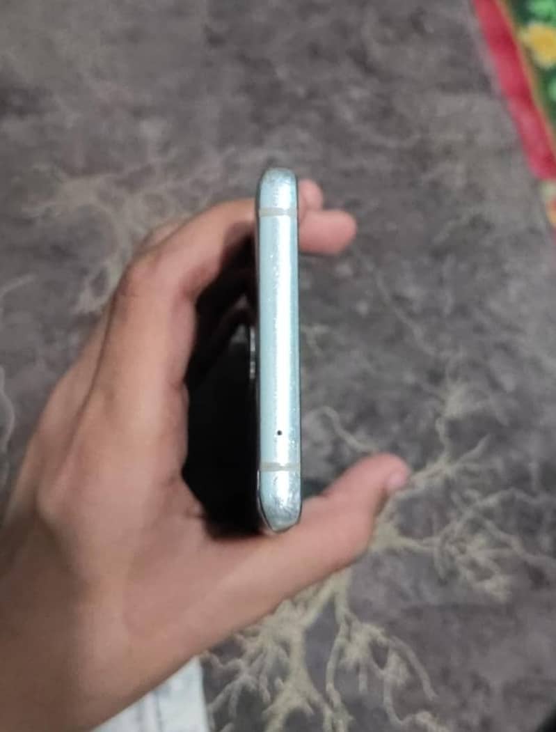 one plus 8 Mobile 4