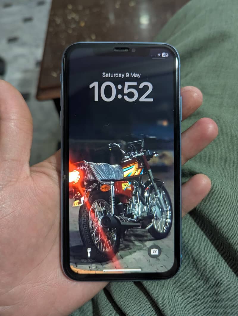 iPhone XR 4