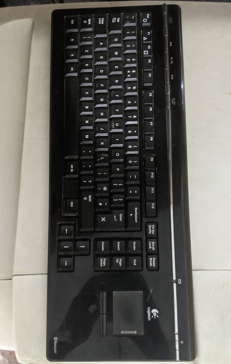 Logitech wireless keyboard 1