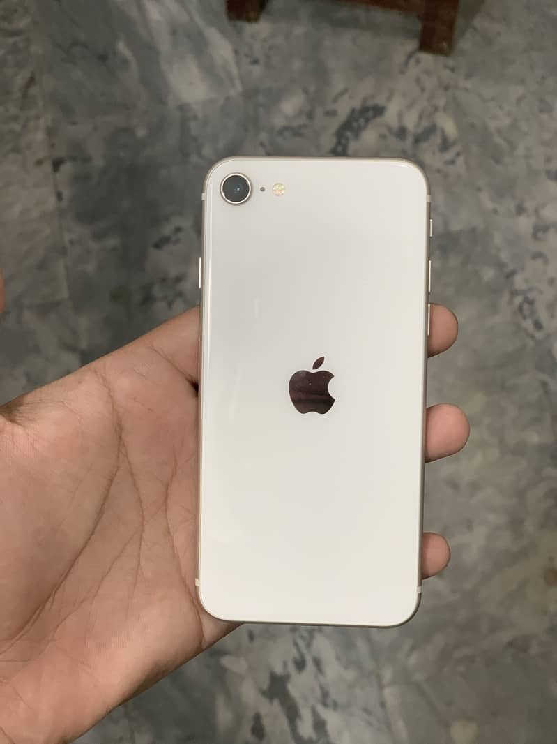 iPhone SE 3rd Gen 0
