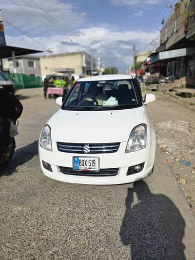 Suzuki Swift GLX CVT – Smooth Drive & Clean Interior
