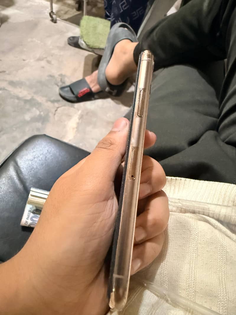 iPhone 11 Pro 2