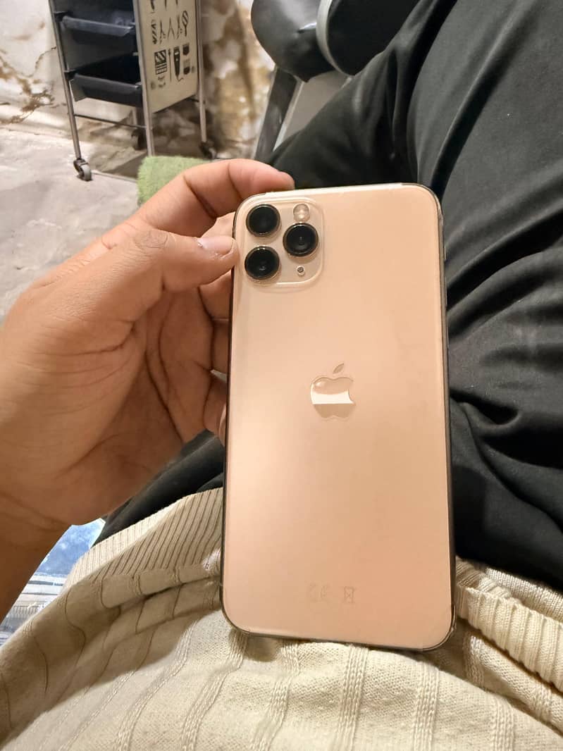 iPhone 11 Pro 6