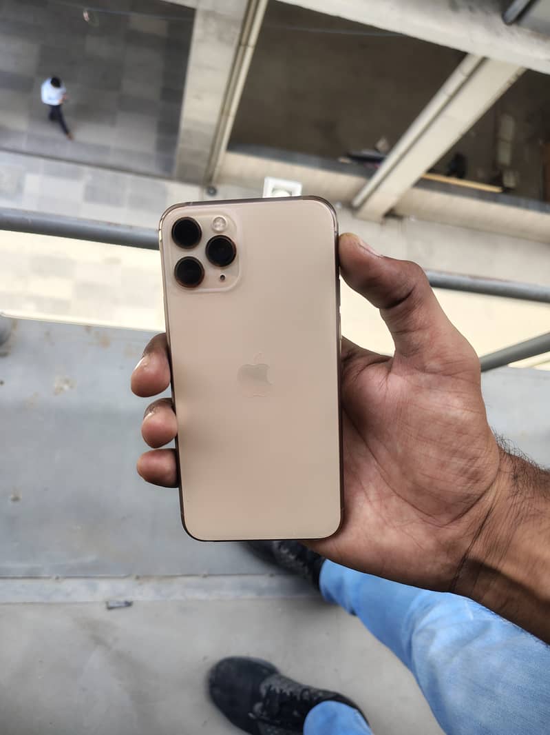 IPhone 11pro 4