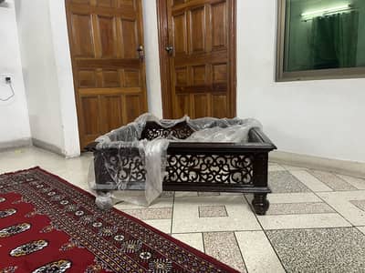 Chinioti Table