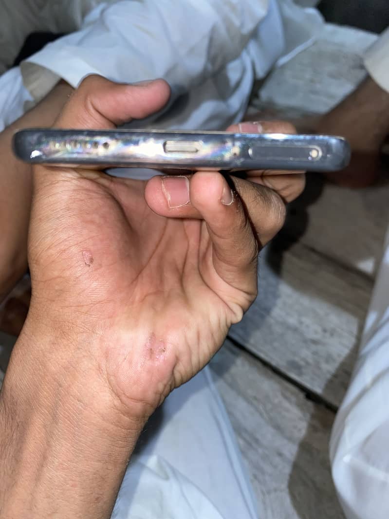 Tecno camon 40 pro 1