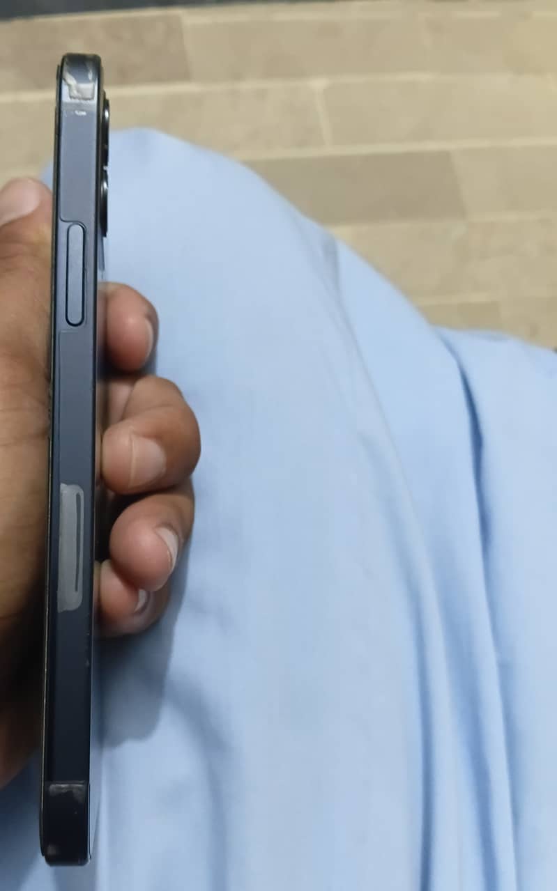 Apple iPhone 12 2