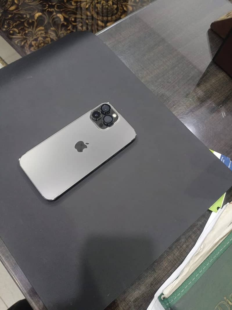 Apple iPhone 13 Pro Max 0