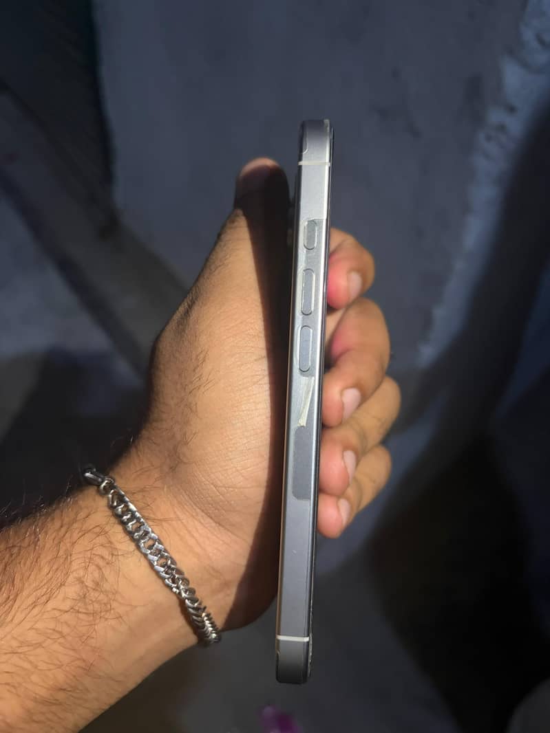 Iphone 16 Pro JV 2