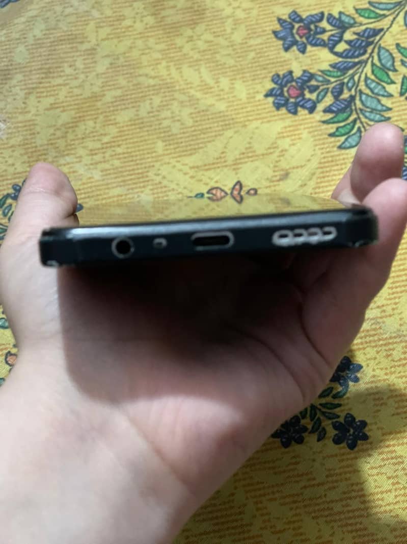Realme C71 4