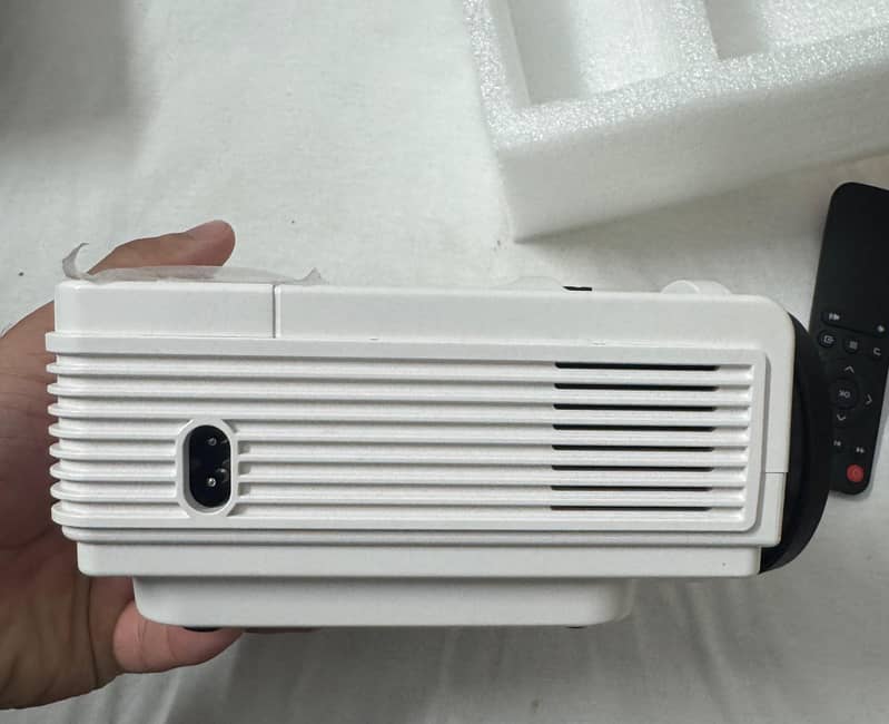 LED Projector & Mobile Gaming Controller 8