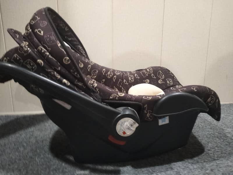 Baby cot 3