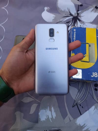 samsung Galaxy j8 Ram4gb 64gb