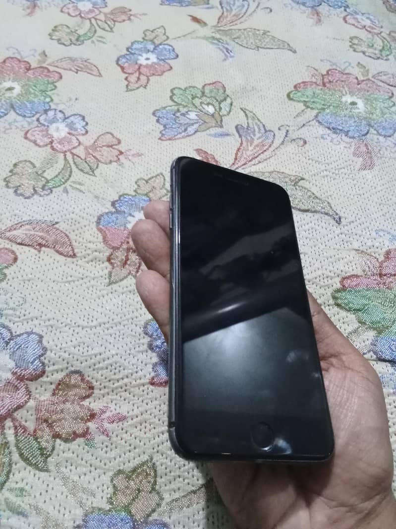 iphone 8plus (256GB) 3