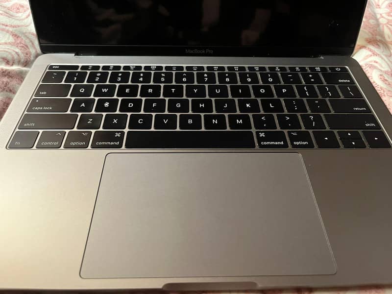 Macbook pro 2016 1