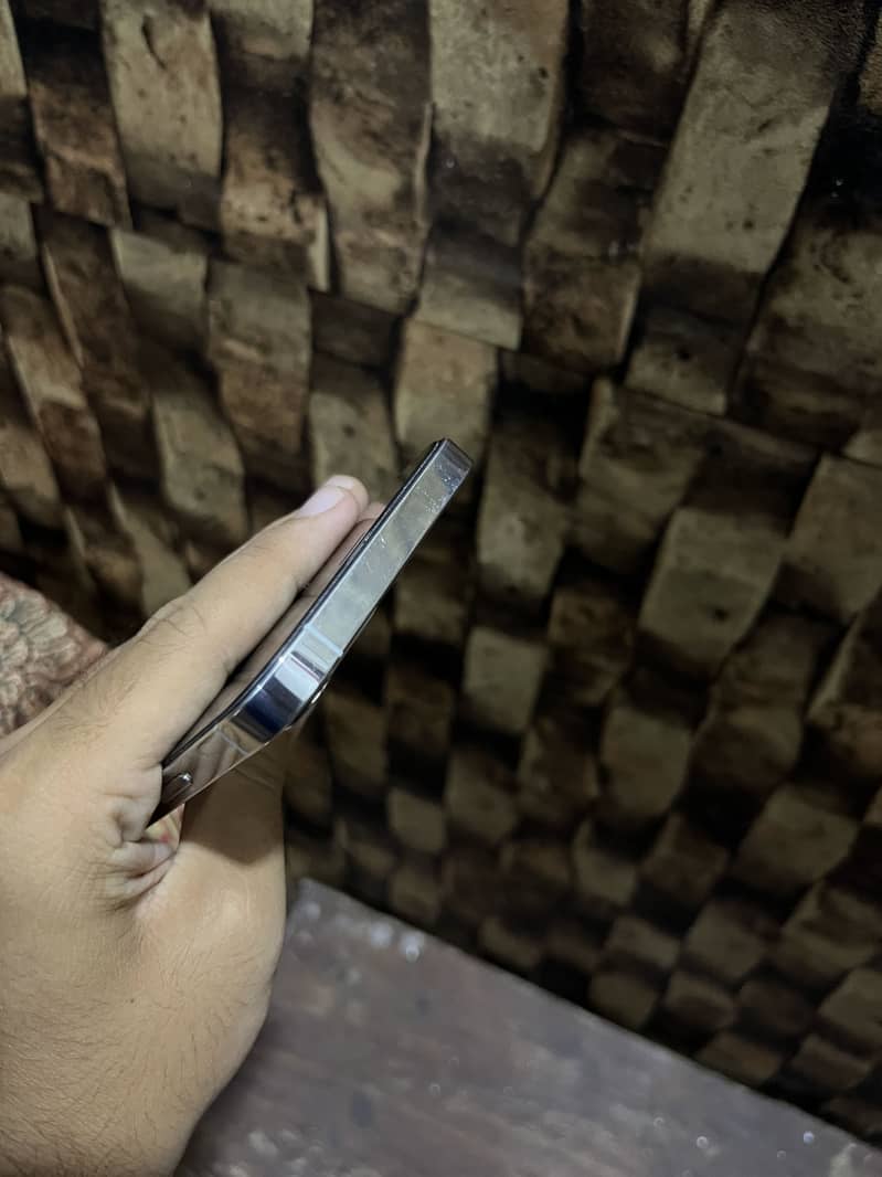 Iphone 12 pro 1