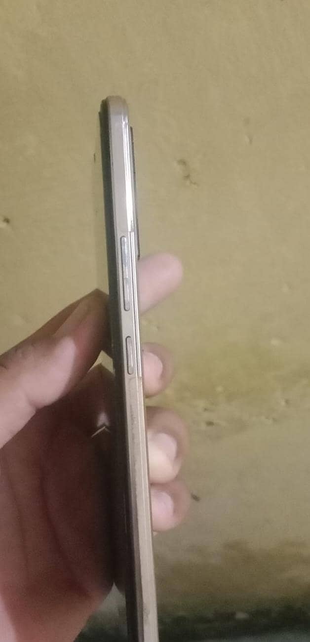 mobile 8+4/128 1