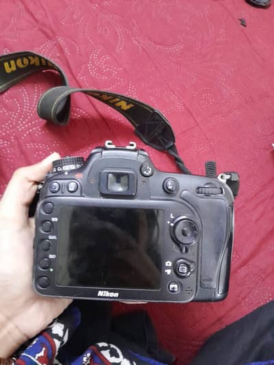 Nikon dslr d1700 (price negotiable) lenses available