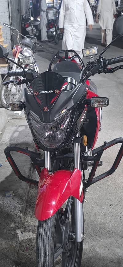Honda cb 150cc home used need and clean byke low mileage