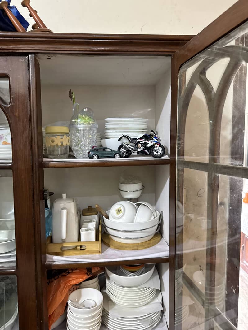 Kitchen Showcase | Wardrobe 1