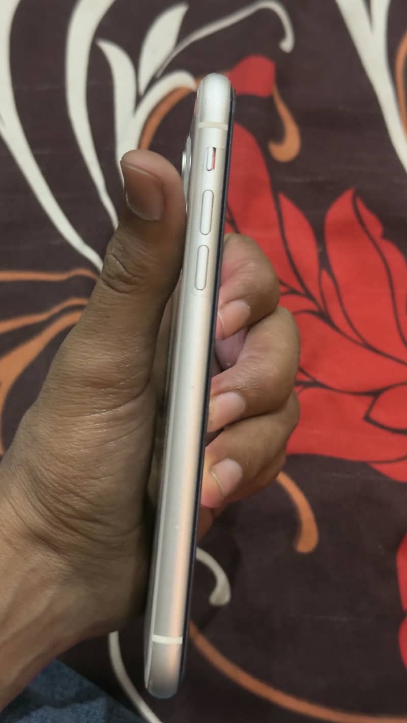 iPhone 11 PTA 3