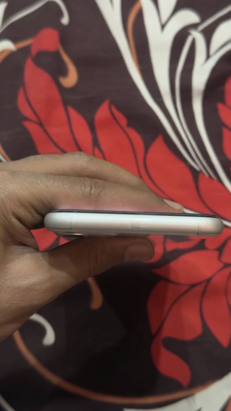 iPhone 11 PTA 5