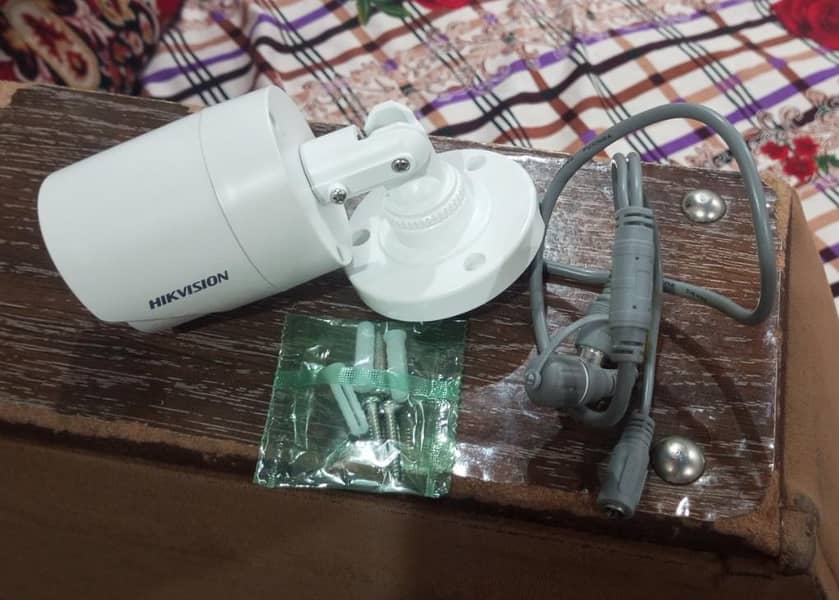 HIKVISION 4