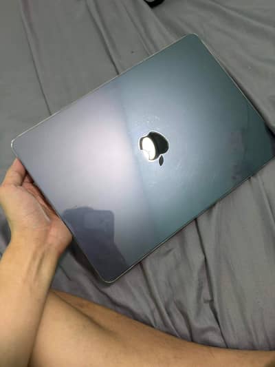 MACBOOK AIR M2 13.6 INCH 16-256GB JUST ACTIVE TDRA BATTERY 100%