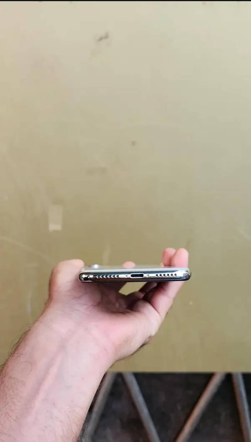 Lush Mobile 8